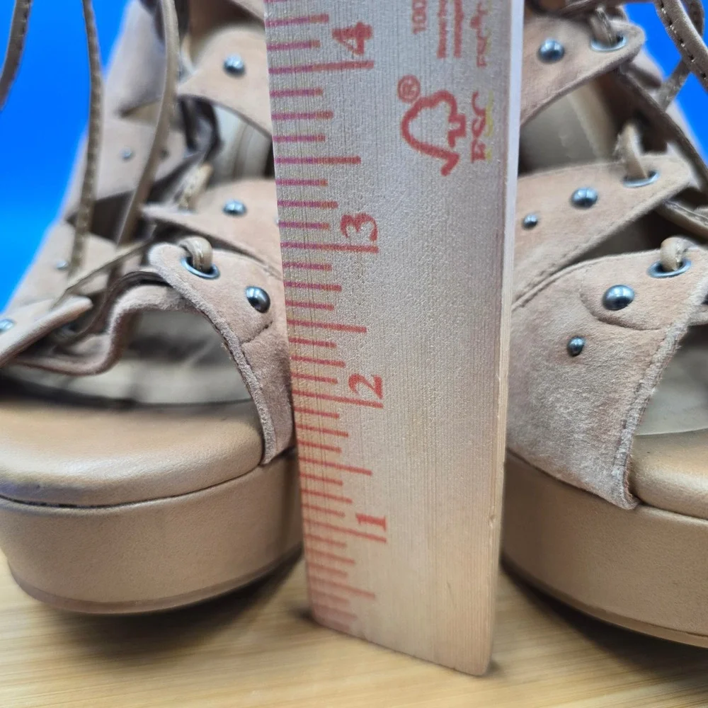 Gianni Bini Tan Suede Studded Lace Up Platform Wedge Sandals‎ Womens 7M Peep Toe